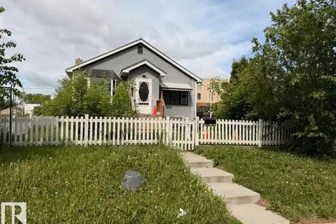 12026 77 ST NW