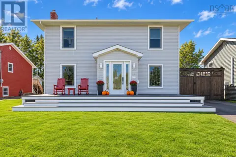 10 Melissa Crescent