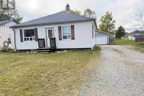 40 Churchill AVE