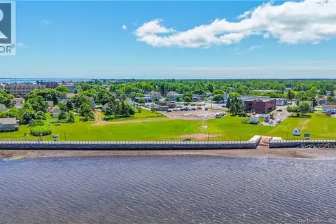 204 JD Gauthier Boulevard