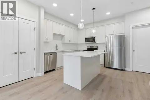 312, 655 Shawnee Square SW