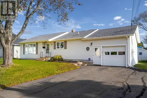 17 Newland Crescent