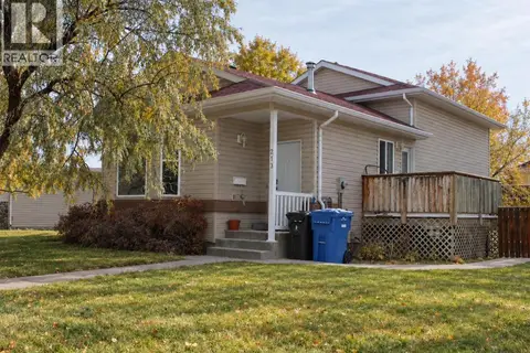 213 Chilcotin Road W