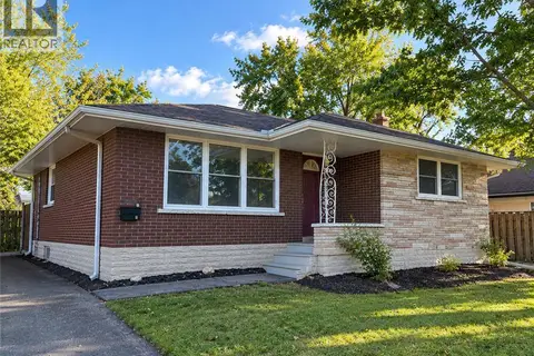 131 KINZIE Avenue Unit# Main Floor