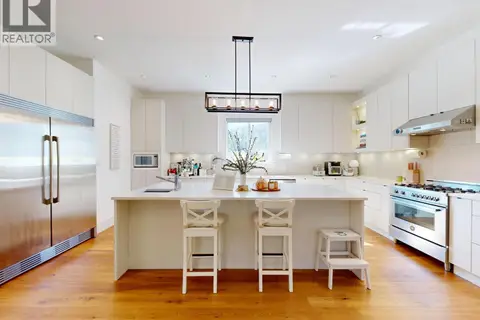 52 3295 SUNNYSIDE ROAD