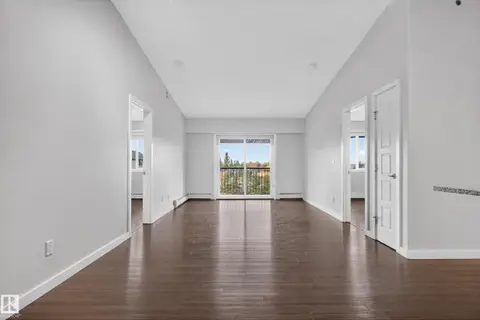 #401 14808 125 ST NW