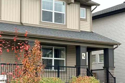 86 Hillcrest Close SW