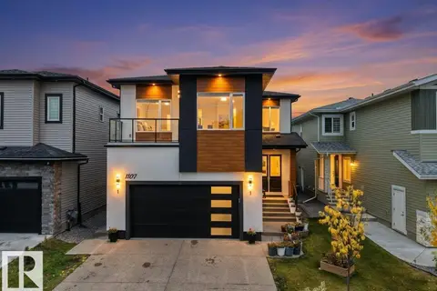 1107 150 AV NW