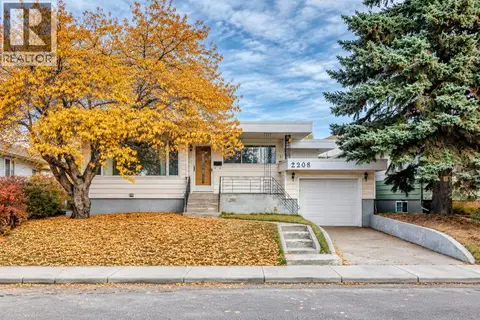 2208 Capitol Hill Crescent NW