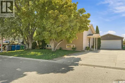 3427 Cassino AVENUE