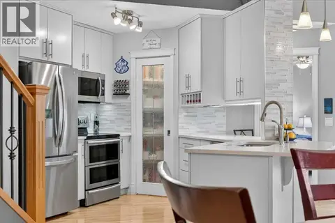248 Springbank Villas SW