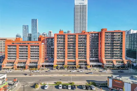 #802 10145 109 ST NW