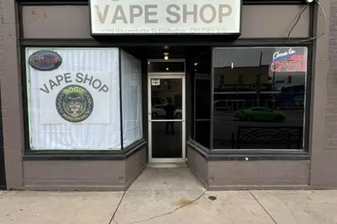 4719 WYANDOTTE (BOGIE MONSTER VAPE)