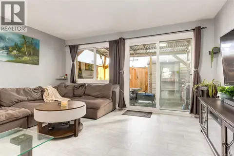 12 285 Harewood Rd
