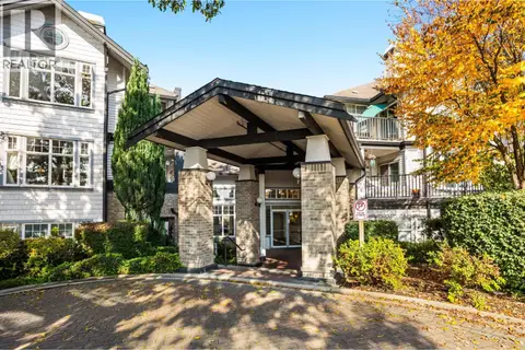211 83 STAR CRESCENT