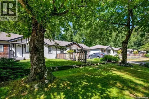 8033 Greendale Rd