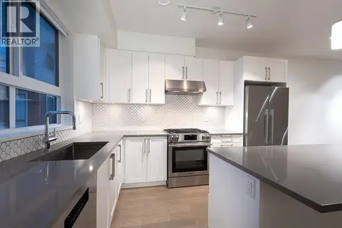 36 10233 RIVER DRIVE