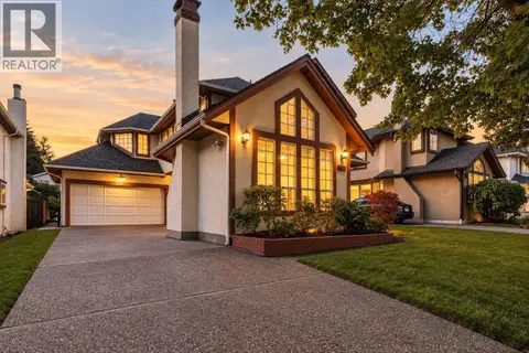 865 RUCKLE COURT