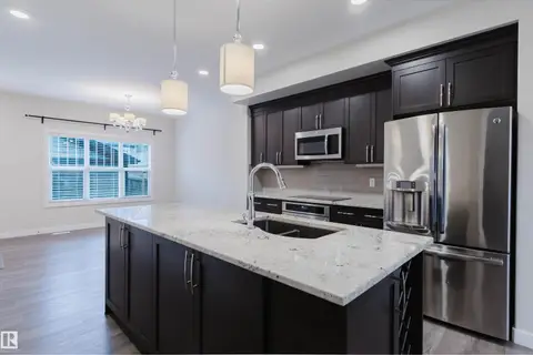 8104 224 ST NW