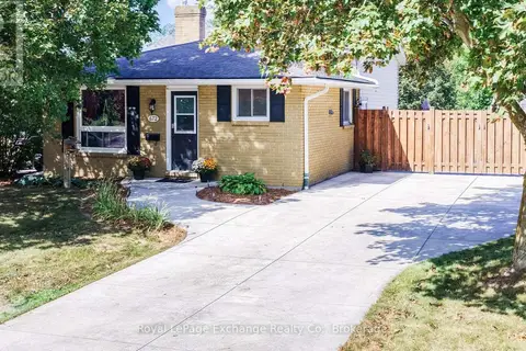672 PALMATEER DRIVE