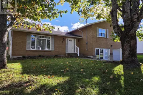71 Harris Avenue