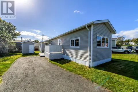 18 Meadowbrook Park Road