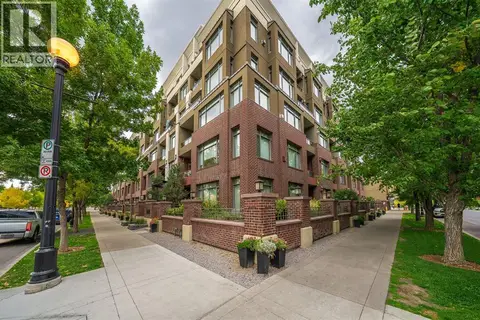204, 990 Centre Avenue NE