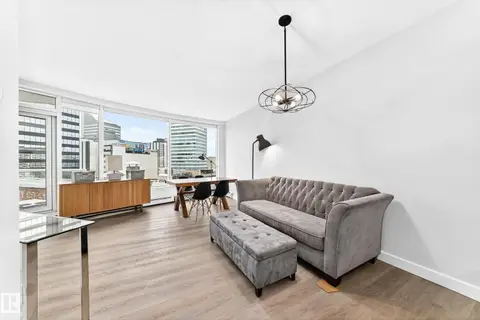 #703 10152 104 ST NW