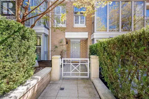 3 290 NEWPORT DRIVE
