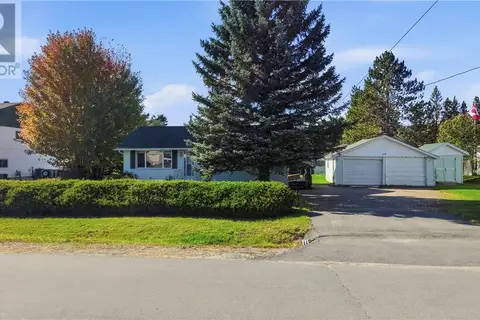 3179 Clifford Crescent