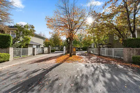 27 8428 VENTURE WAY