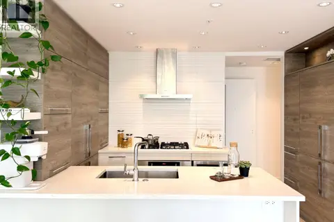 911 7388 KINGSWAY