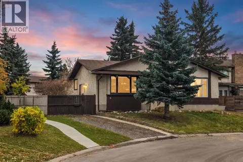 16 Whiteram Place NE