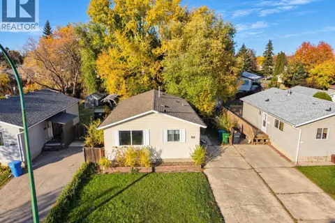 88 Bowerman CRESCENT