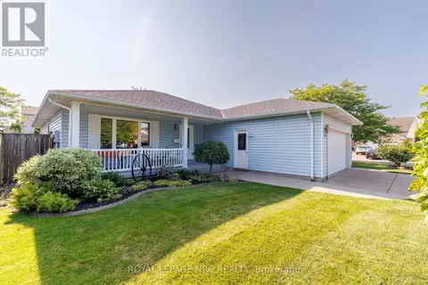 15 FOXHILL CRESCENT