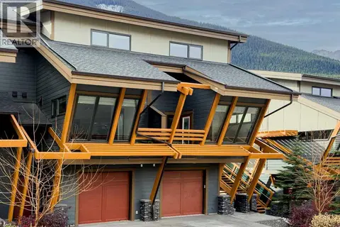 404, 105 Stewart Creek Rise SW