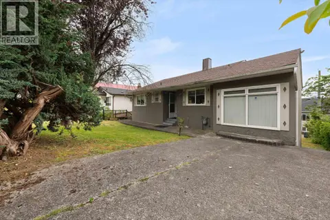 4561 NANAIMO STREET