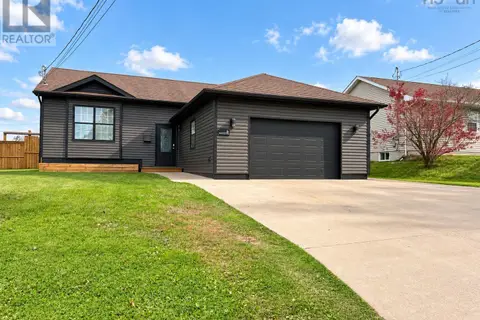 6 Paradise Avenue