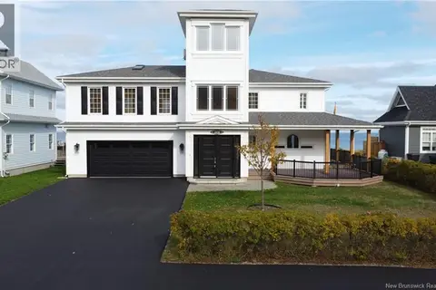 2156 Queen Elizabeth Drive