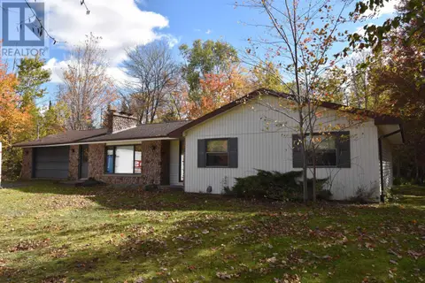 40 BLUE JAY Place