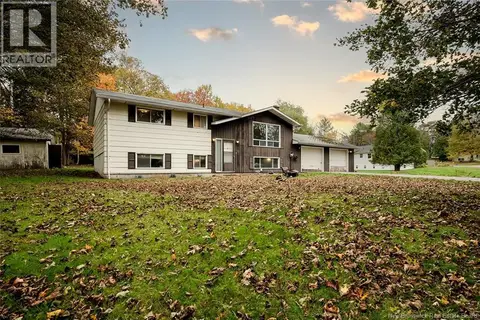 118 Myles Avenue