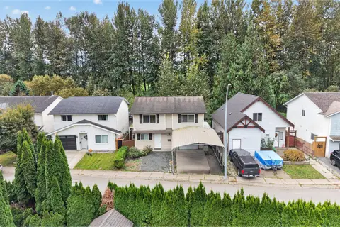 45320 CREEKSIDE DRIVE, West Chilliwack