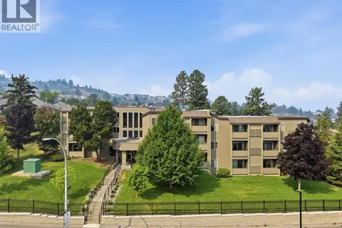 1560 Summit Drive Unit# 224