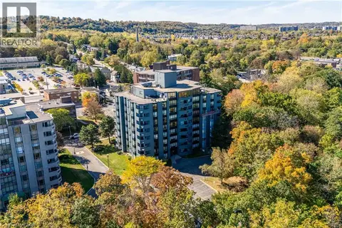 606 VILLAGE GREEN Boulevard Unit# 6