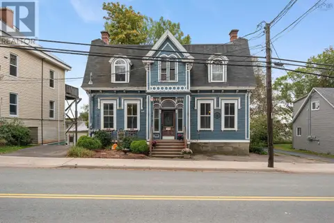75 Denoon Street