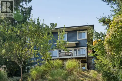 965 VILLAGE DRIVE