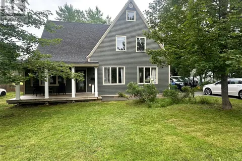 6 Hill Road
