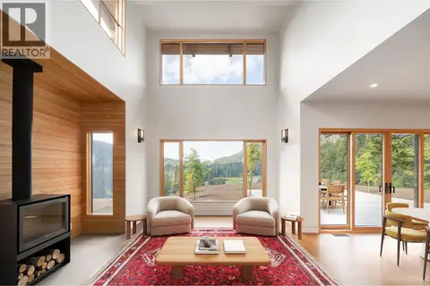 865 FORSTER LANE