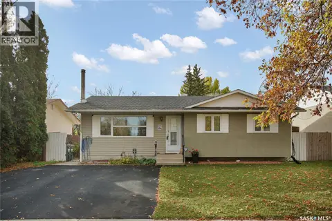 106 Shea CRESCENT
