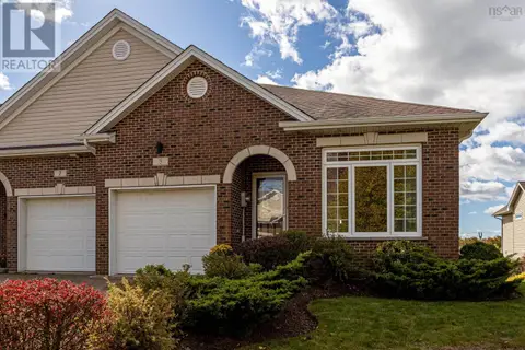5 Cloverfield Court